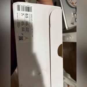 Lavender sneaker brand new / Never worn